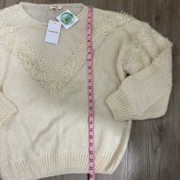 Cream Textured Pullover Sweater Size M/L NWT - Picture 7 of 10